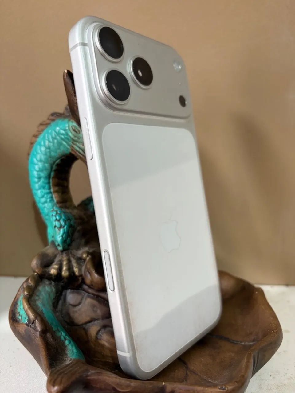 Iphone 17 pro Max - branco - 256gb