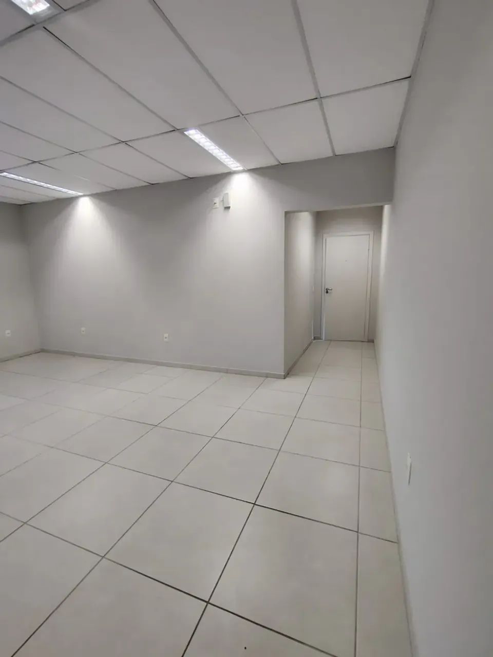 Ponto comercial/Loja/Box para aluguel com 43 metros quadrados - Foto 3