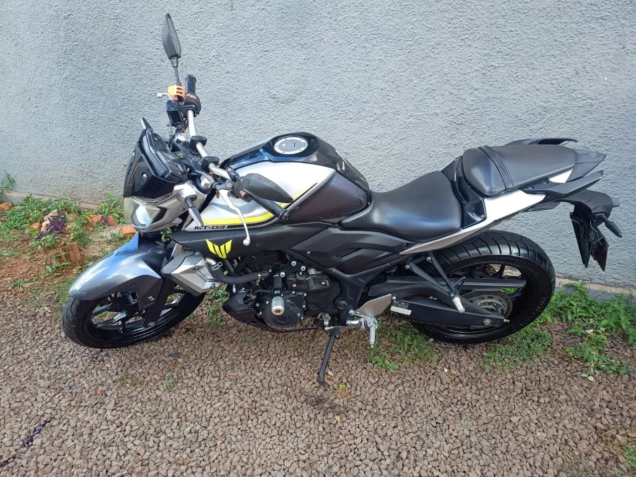 Yamaha MT-03 - Foto 2