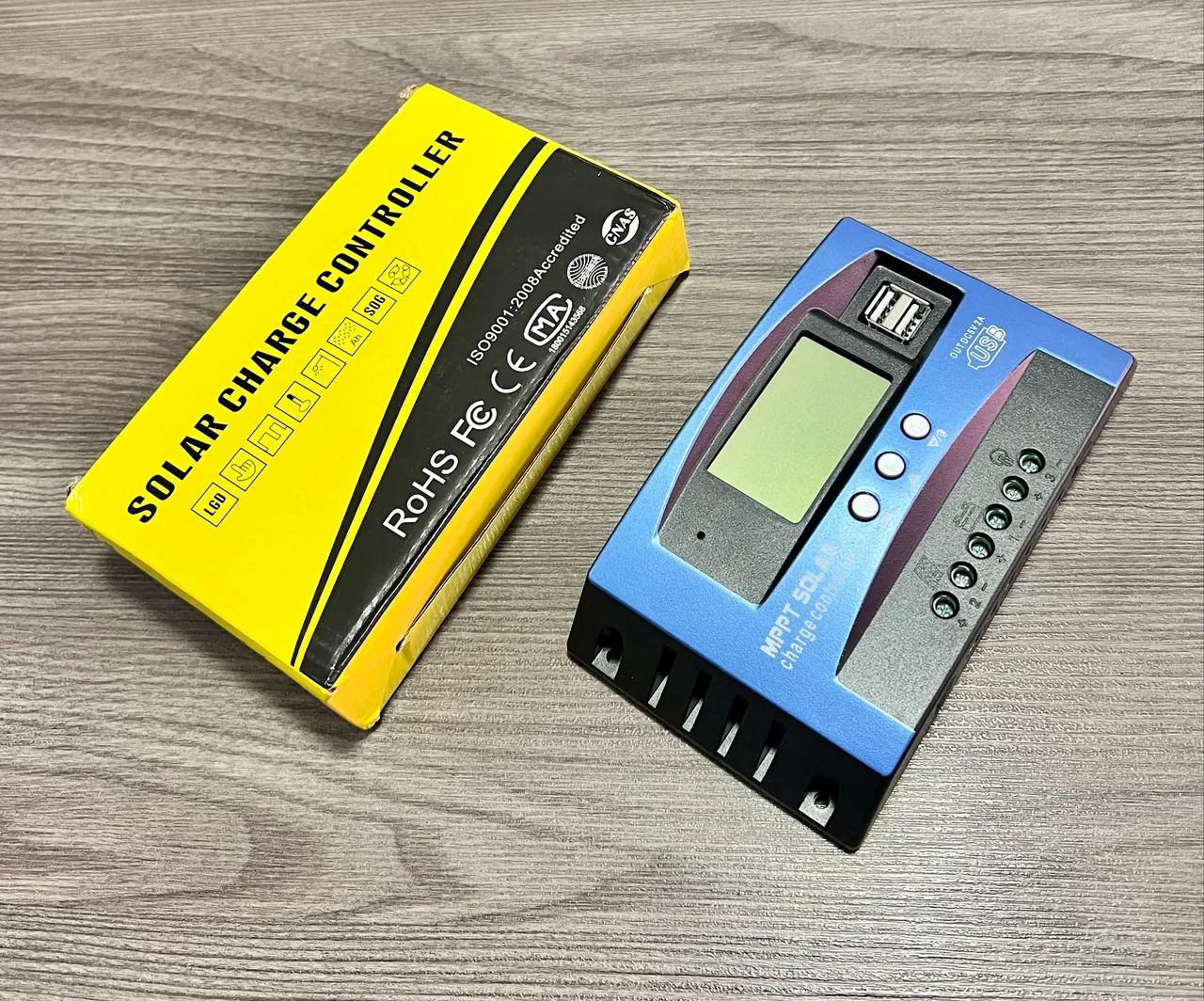 Controlador de carga solar Polestar 80A 12V/24V com USB duplo e display LCD