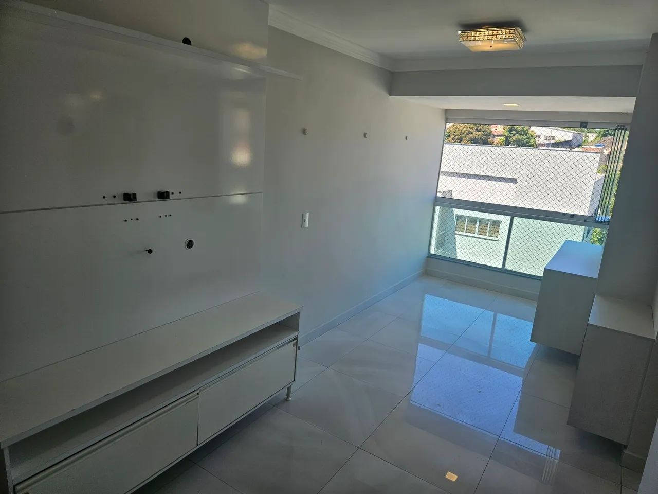 Aluga-se excelente apartamento de 2 quartos semimobiliado - Foto 4