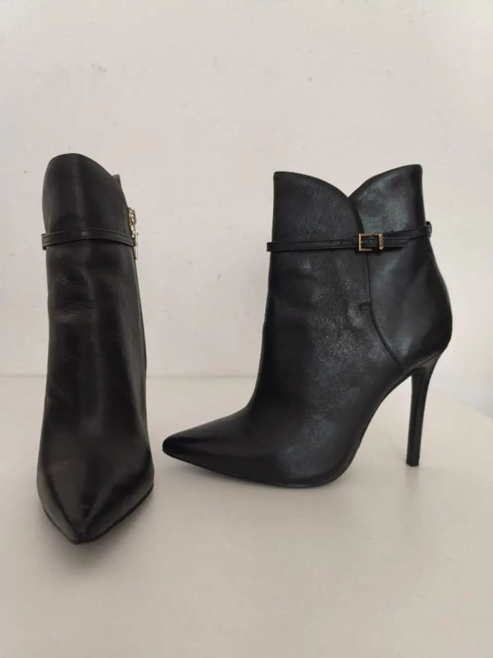 Bota cano curto Schutz 