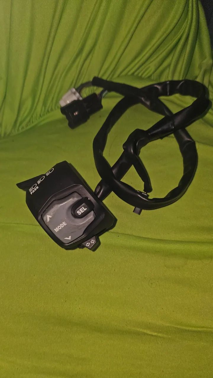 Punho de luz esquerdo V-strom 650