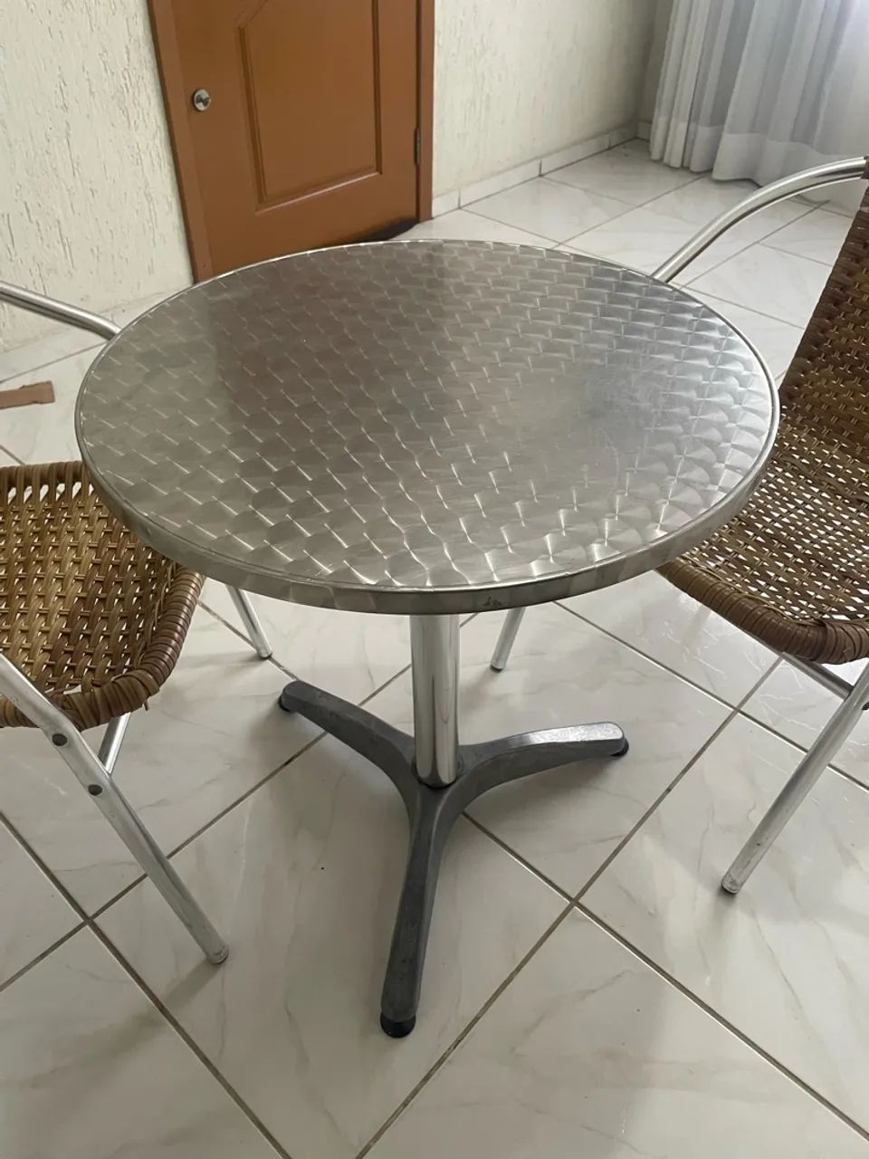 Conjunto de mesa e cadeiras  - Foto 2