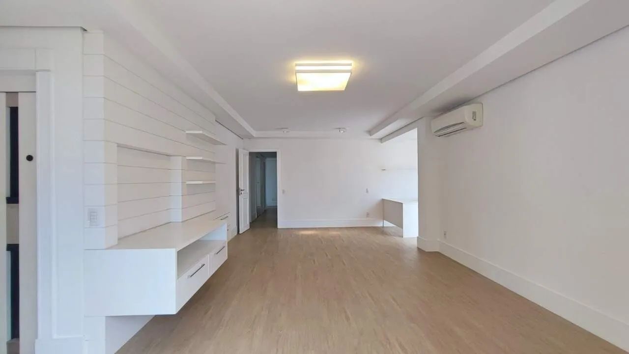 Centro | Apartamento 3 quartos (1 suíte)
