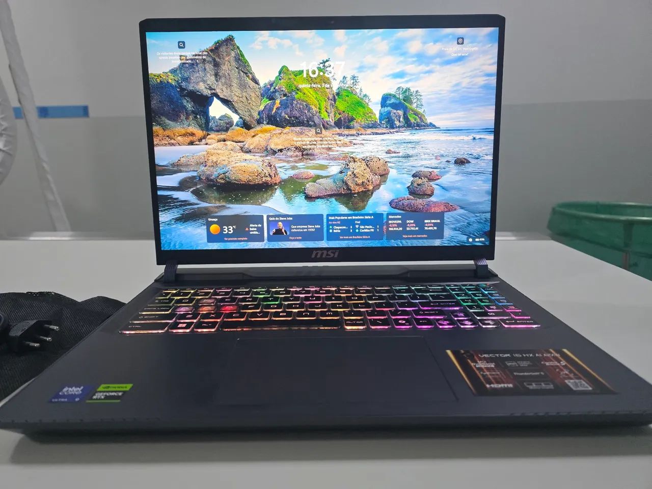 Notebook Gamer MSI VECTOR 16 HX RTX 5080
