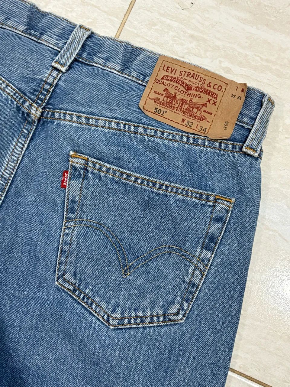 Calça levis 501 - Foto 4