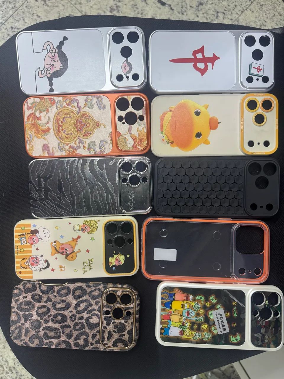 Kit com 5 capinhas novas e nunca usadas para iPhone 17 Pro Max. - Foto 5