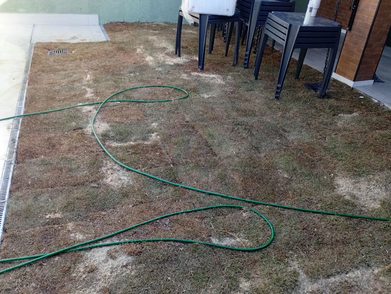 Carvalho jardinagem e limpeza de caixa de gordura e agua