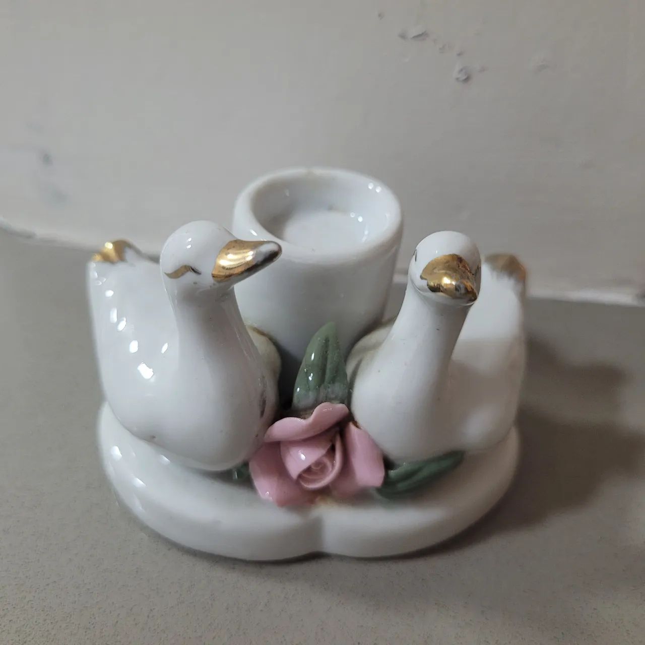 Enfeite de porcelana 2 cisne 