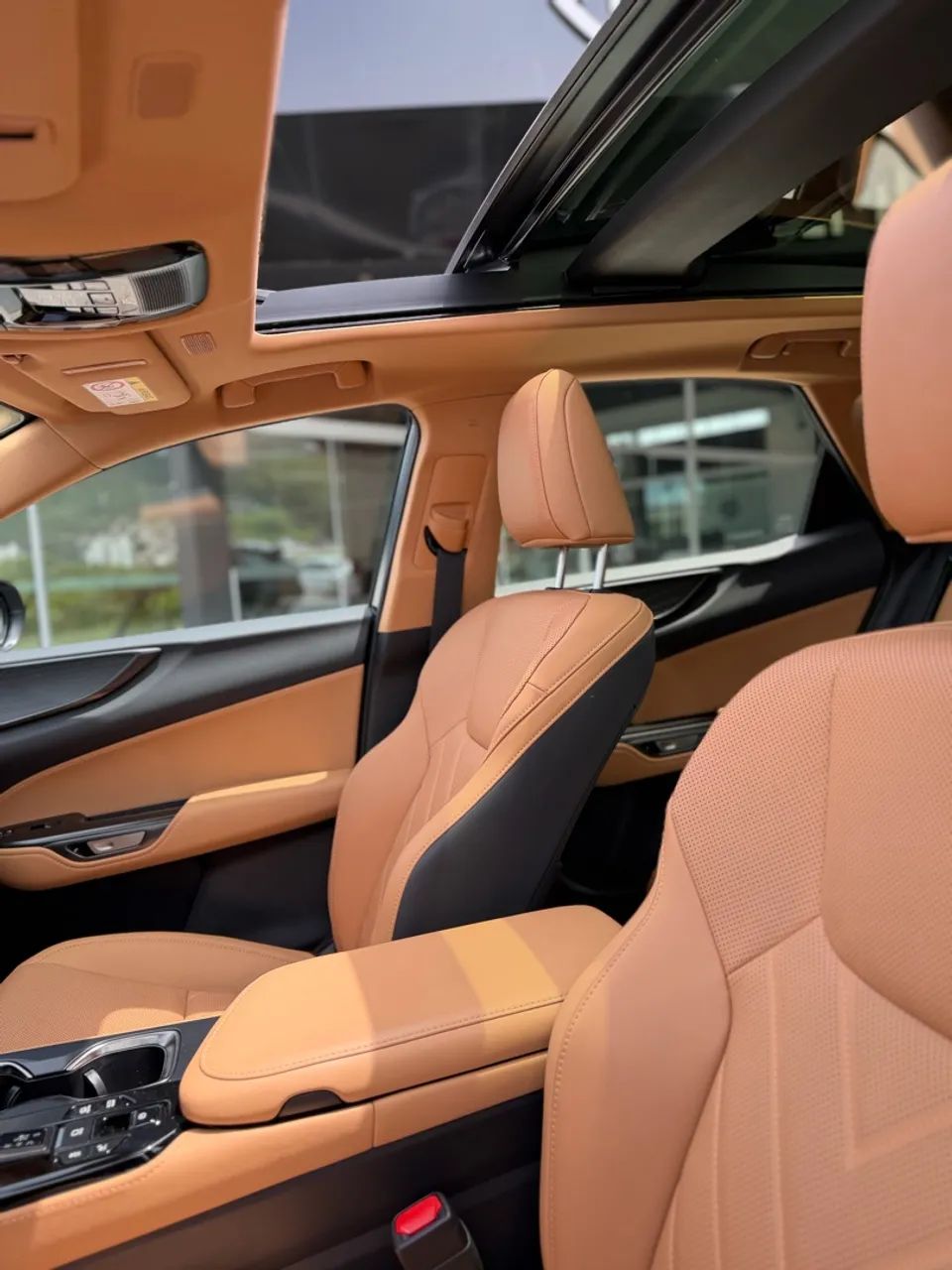 Lexus NX-450h+ AWD 2.5 16V Aut. (Híbrido), foto 7 de 8