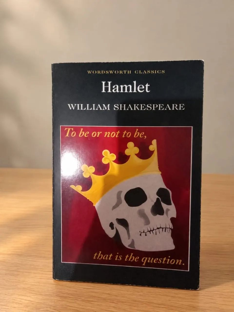 WILLIAM SHAKESPEARE -  HAMLET