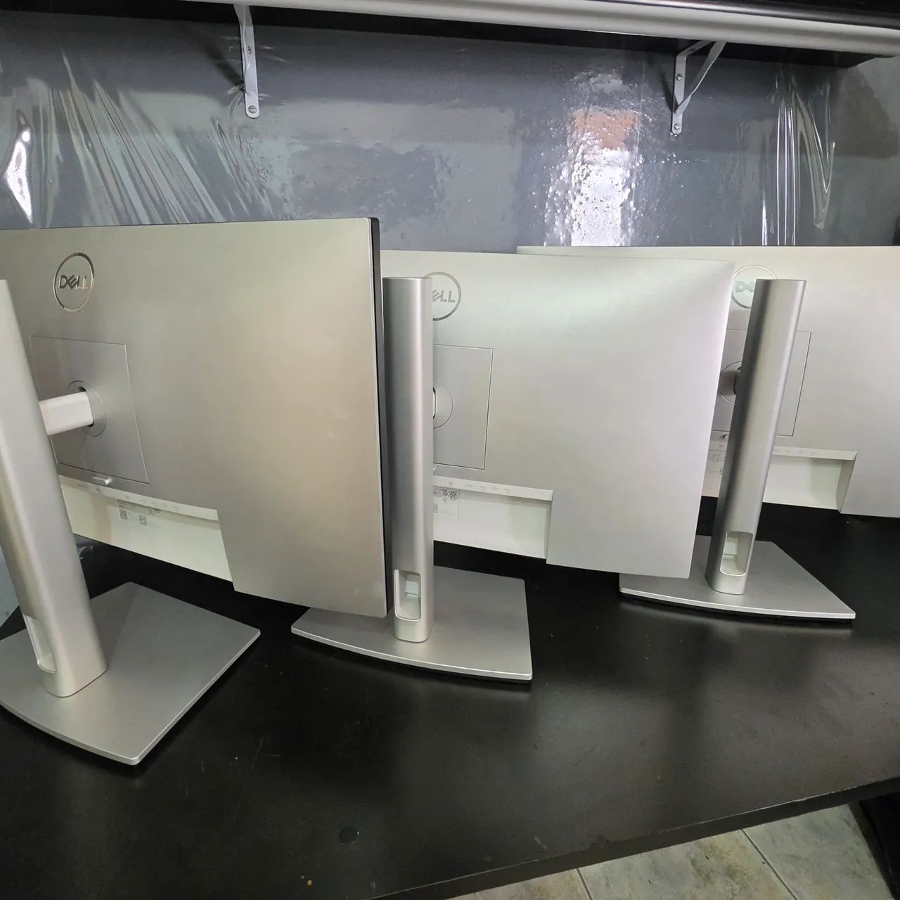 3x Monitores Dell - LEIA