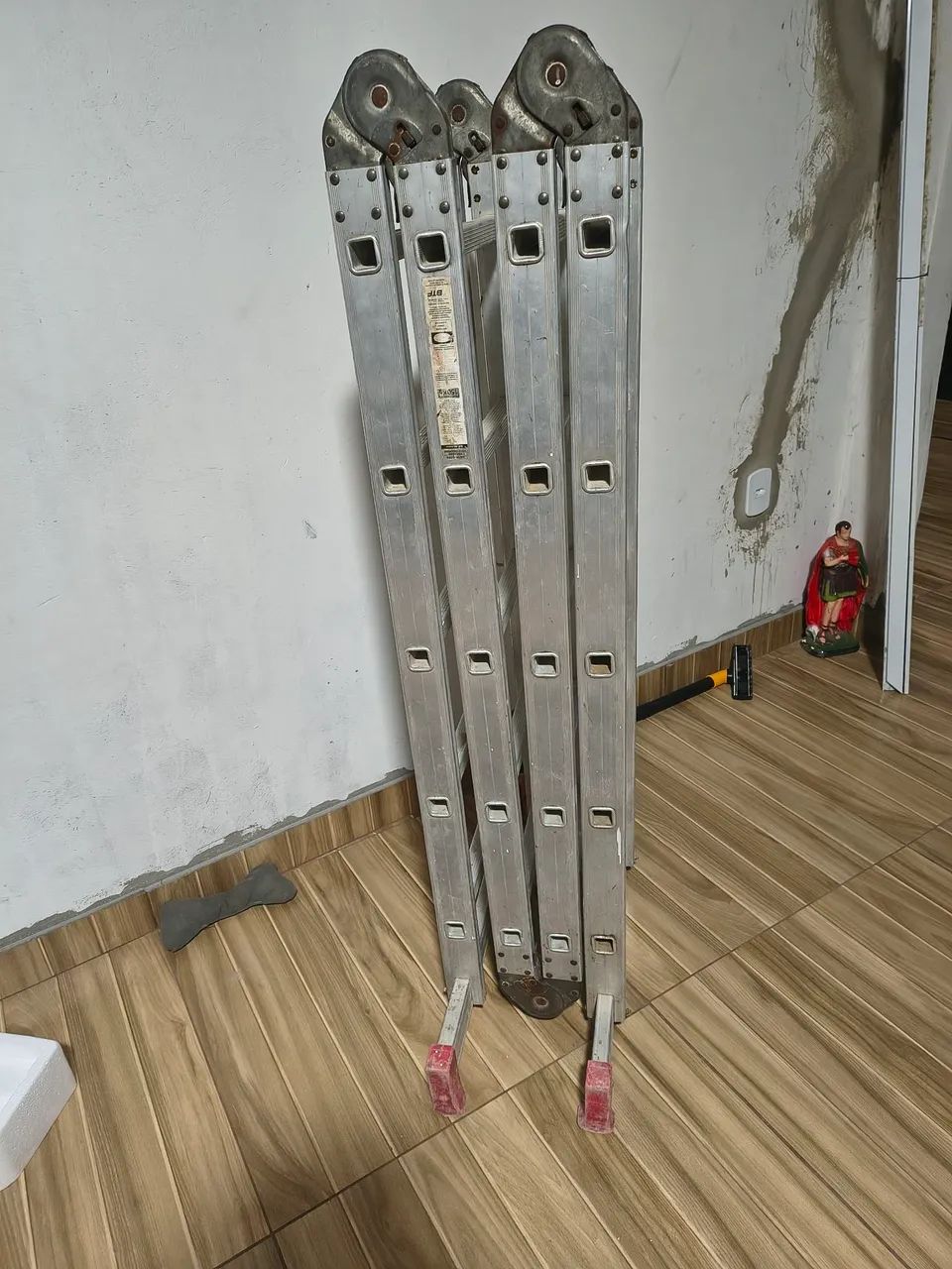Escada articulada 