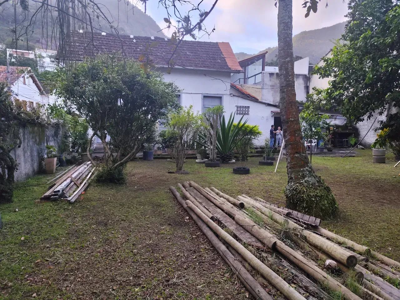 OPORTUNIDADE UNICA TERRENO COM PEQUENA CASA - Foto 4