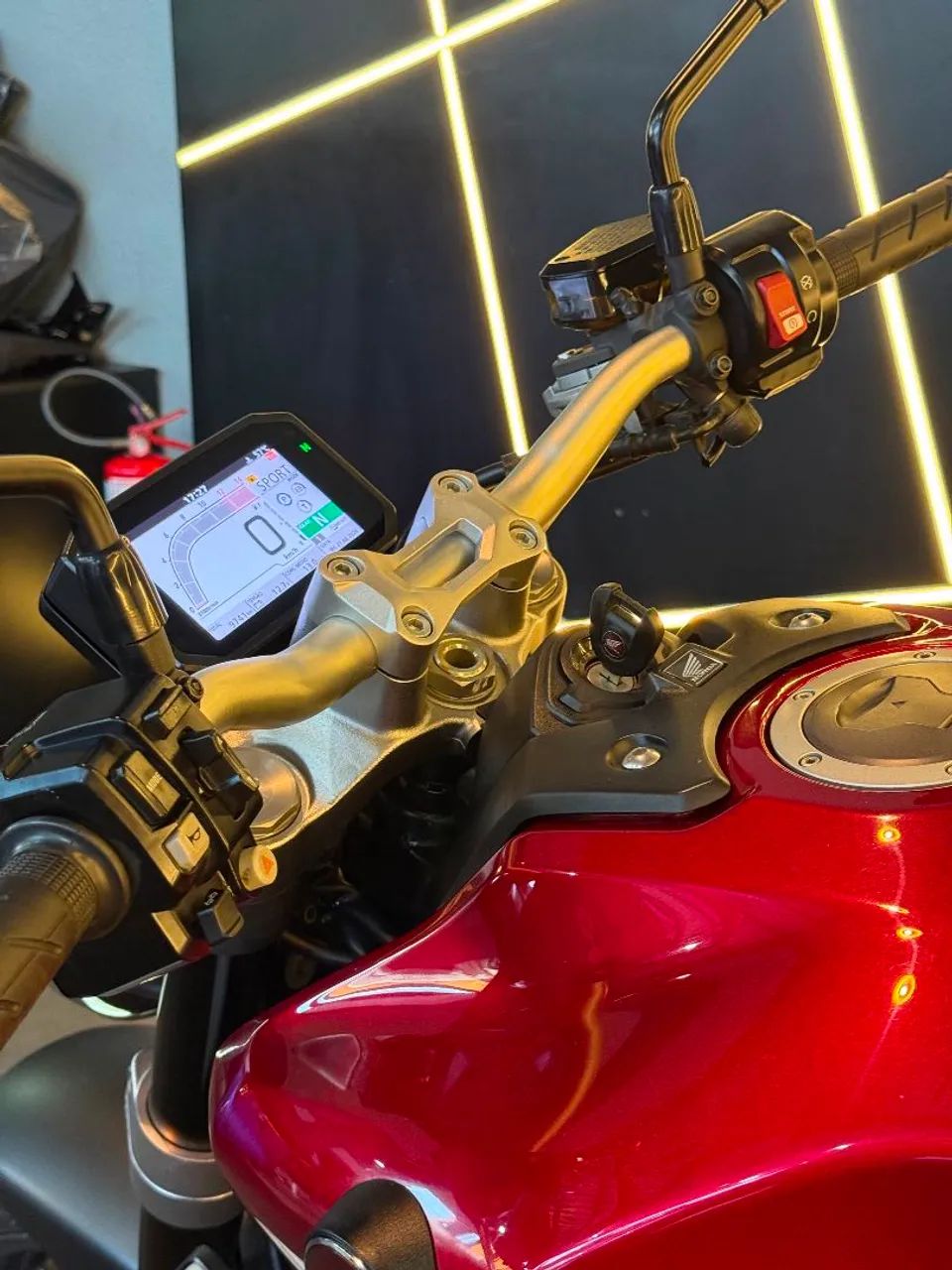 CB 1000 R 2023 - Foto 2