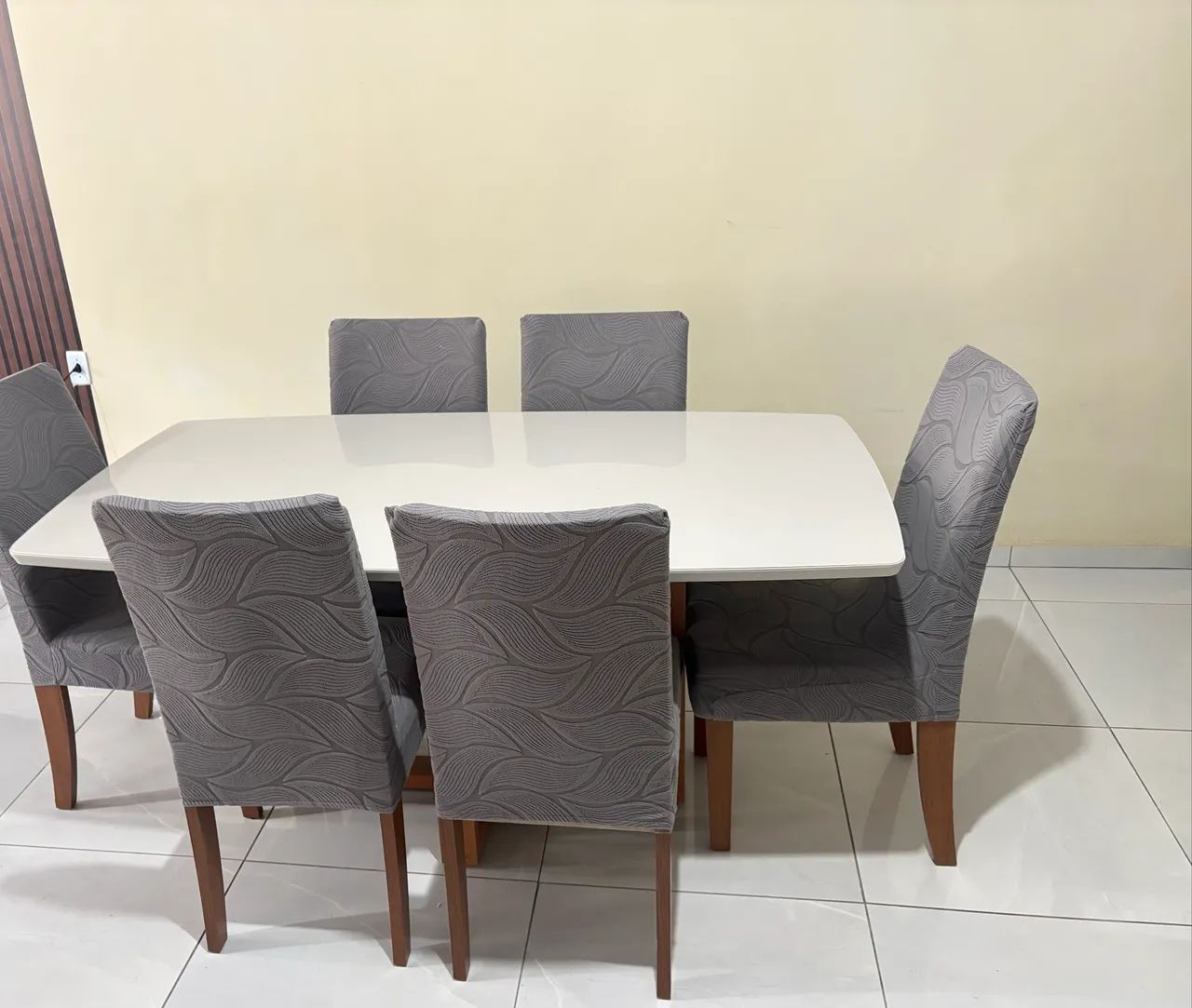 Mesa 6 cadeiras 