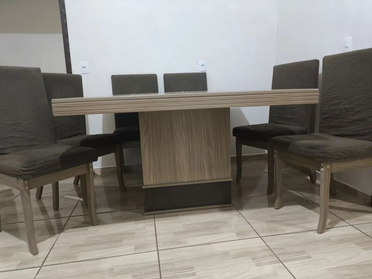 Mesa com cadeiras - Foto 3