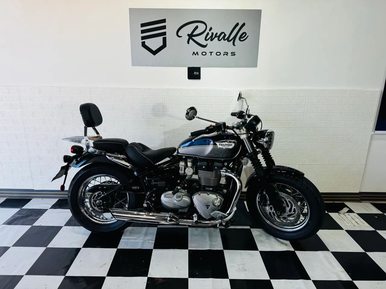 TRIUMPH SPEEDMASTER  - Foto 2