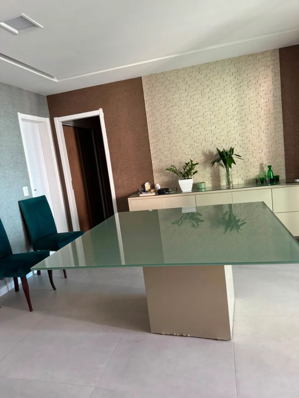 Mesa e oito cadeiras de luxo  - Foto 2
