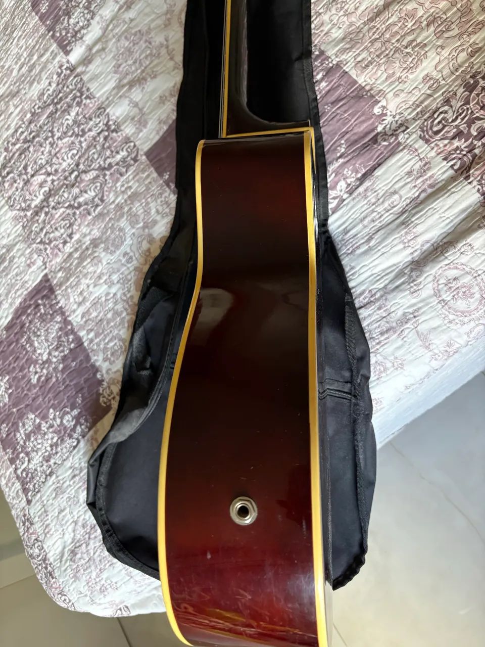 Vendo violão MEMPHIS