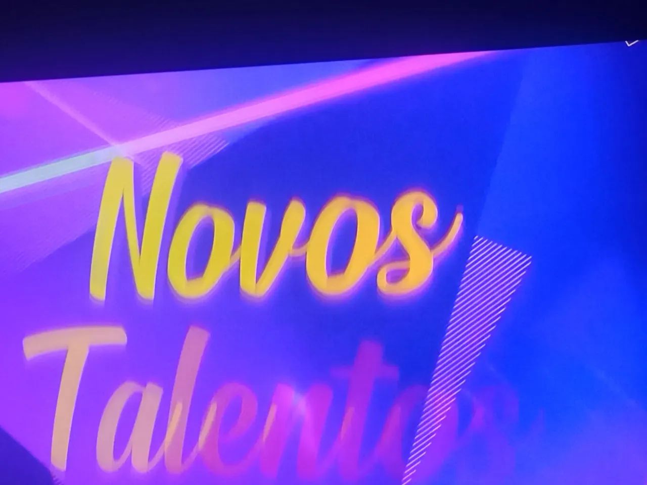 Tv 50 polegadas  pouco tempo de uso 