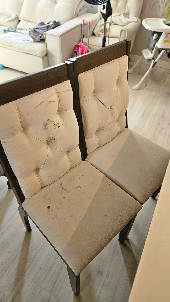 Mesa de vidro off white com seis cadeiras. - Foto 3