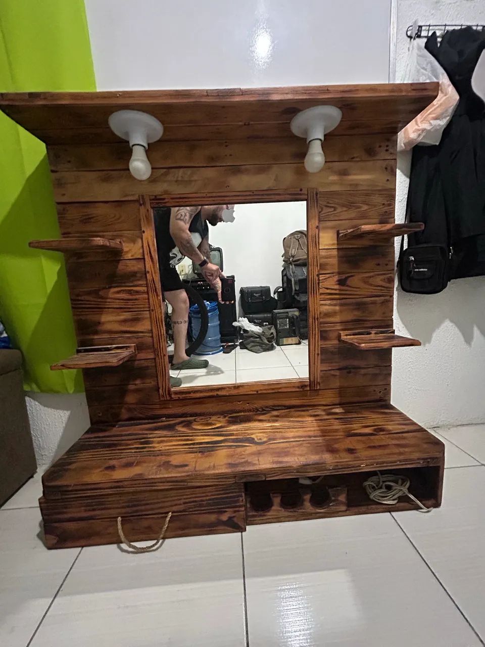 Bancada em Palet Barbearia 
