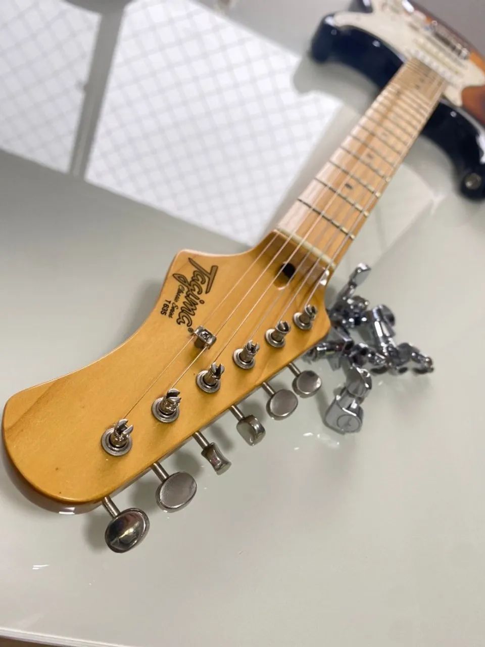 Guitarra Tagima T635 classic com upgrades - Foto 2