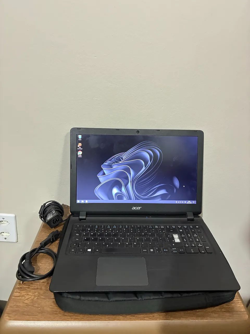 Notebook Acer Aspire ES1-572