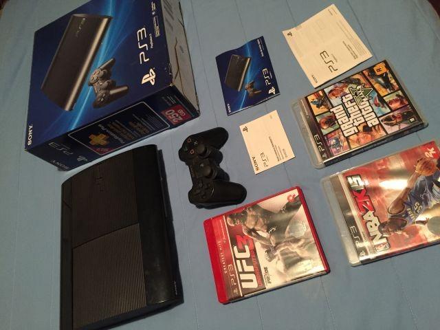 Playstation 3 Slim com garantia de 01 ano. Aceitamos video games como parte do pagamento