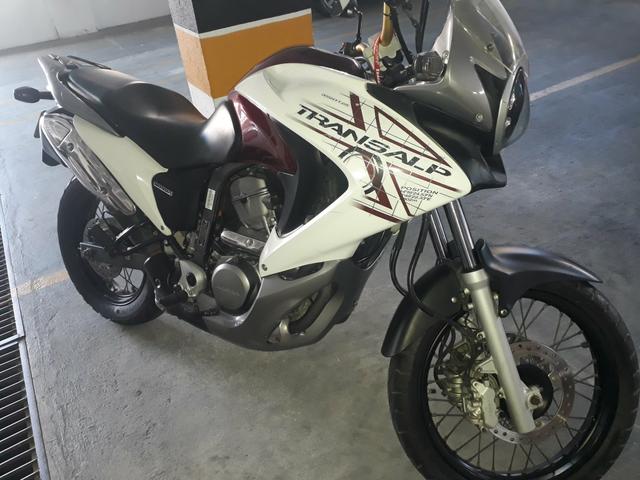 Transalp 700 cc 2011 2011 bem conservada - Foto 3