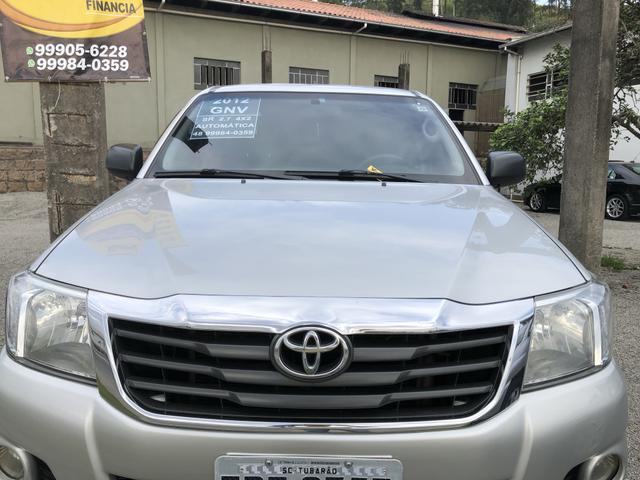 Hilux SR 4x2 no GNV muito econômica - Foto 16