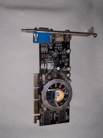 Placa de vídeo fx 5200 8x