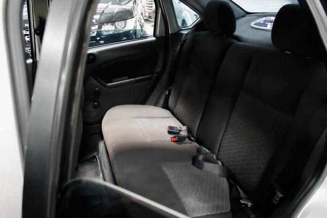 Ford Fiesta 1.0 Manual - Foto 6