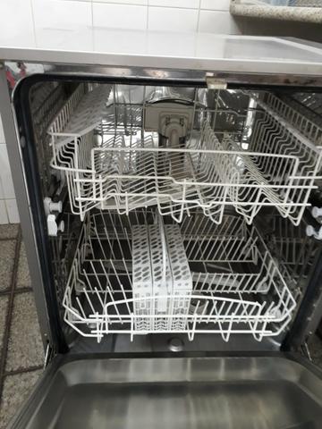 Lava-louças Eletrolux 8 Serviços em aço inox - Foto 2