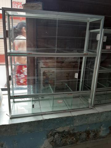 Vendo duas vitrines