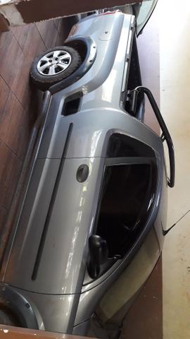 Vendo ou troco Montana por s10 moto carro de menor valor - Foto 2