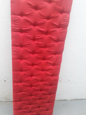 Vendo cabeceira vermelha de casal - Foto 2