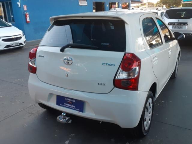 TOYOTA ETIOS 1.3 X 16V FLEX 4P MANUAL 2014 - Foto 6