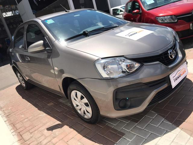 Etios sedan 2019 - Foto 2