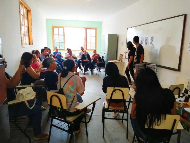 Ensino Fundamental - Ensino Médio - Curso de Libras - Foto 2