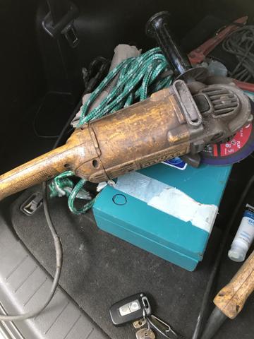 Esmerilhadeira e lixadeira Dewalt angular 7 polegadas - Foto 5