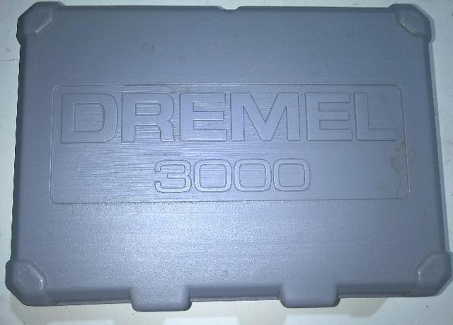 Micro retifica Dremel 3000 26 acessórios