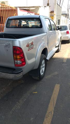 Vendo HILUX SRV