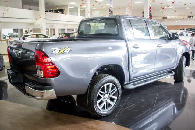 TOYOTA HILUX CD DSL 4X4 SRV AT 19/20 - Foto 5