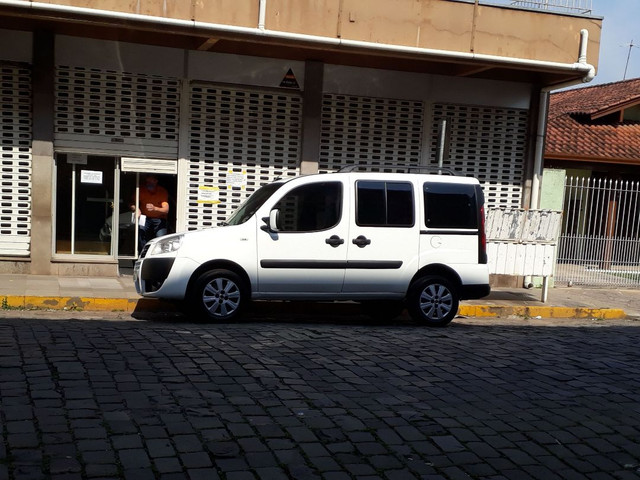 Doblo 2016 1.8 16V, Essence 7 lugares
