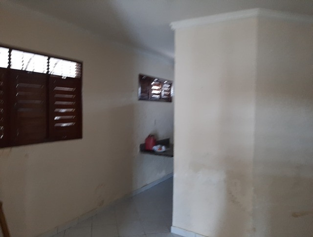 Aluga-se casa no alto com 3/4 com piscina - Foto 3
