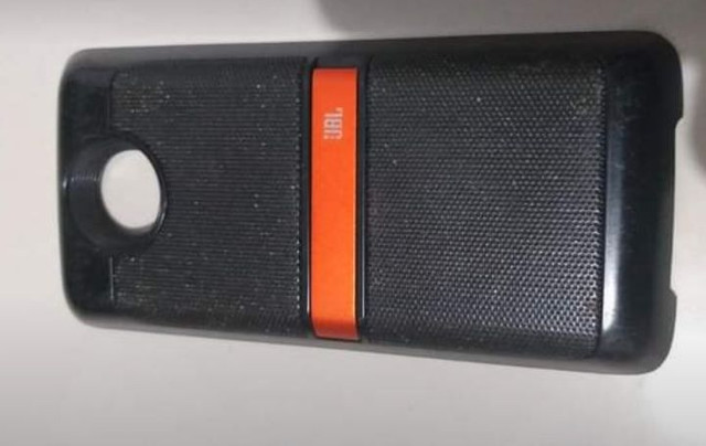 VENDO MOTO SNAP JBL (Moto z play)