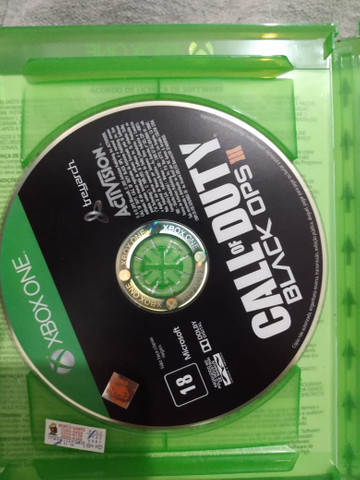 Vendo call of duty-black ops 3